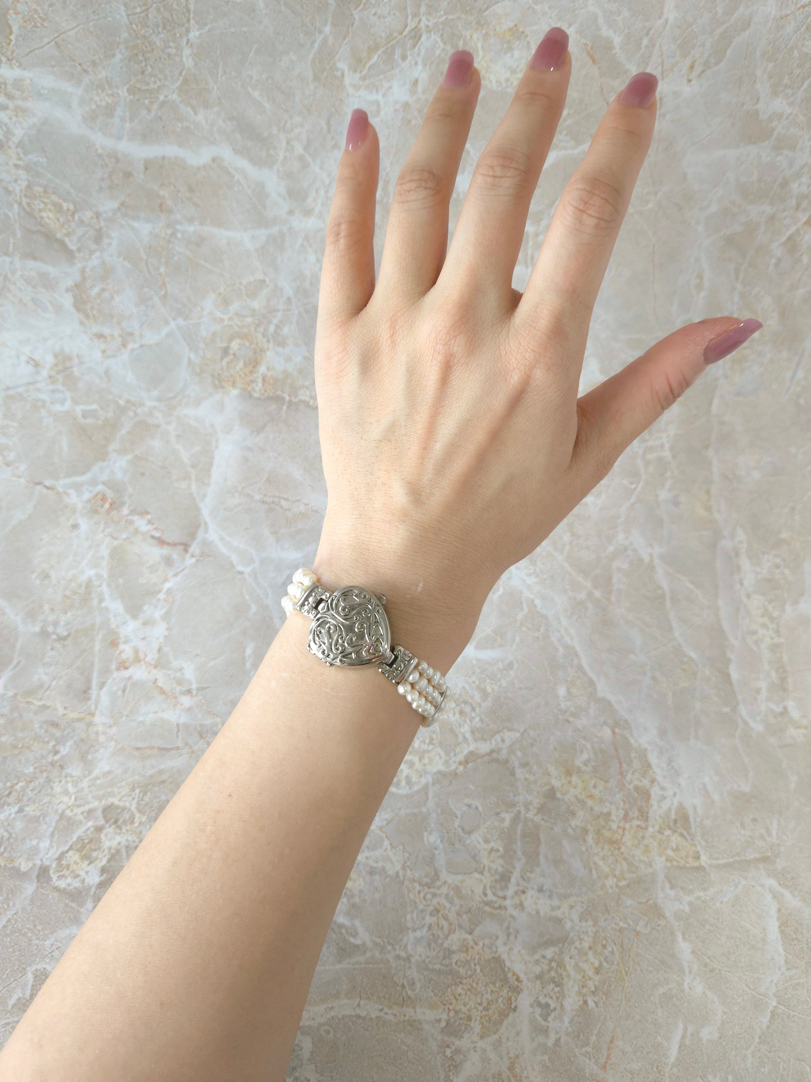 Ornate Heart Pearl Quartz Watch