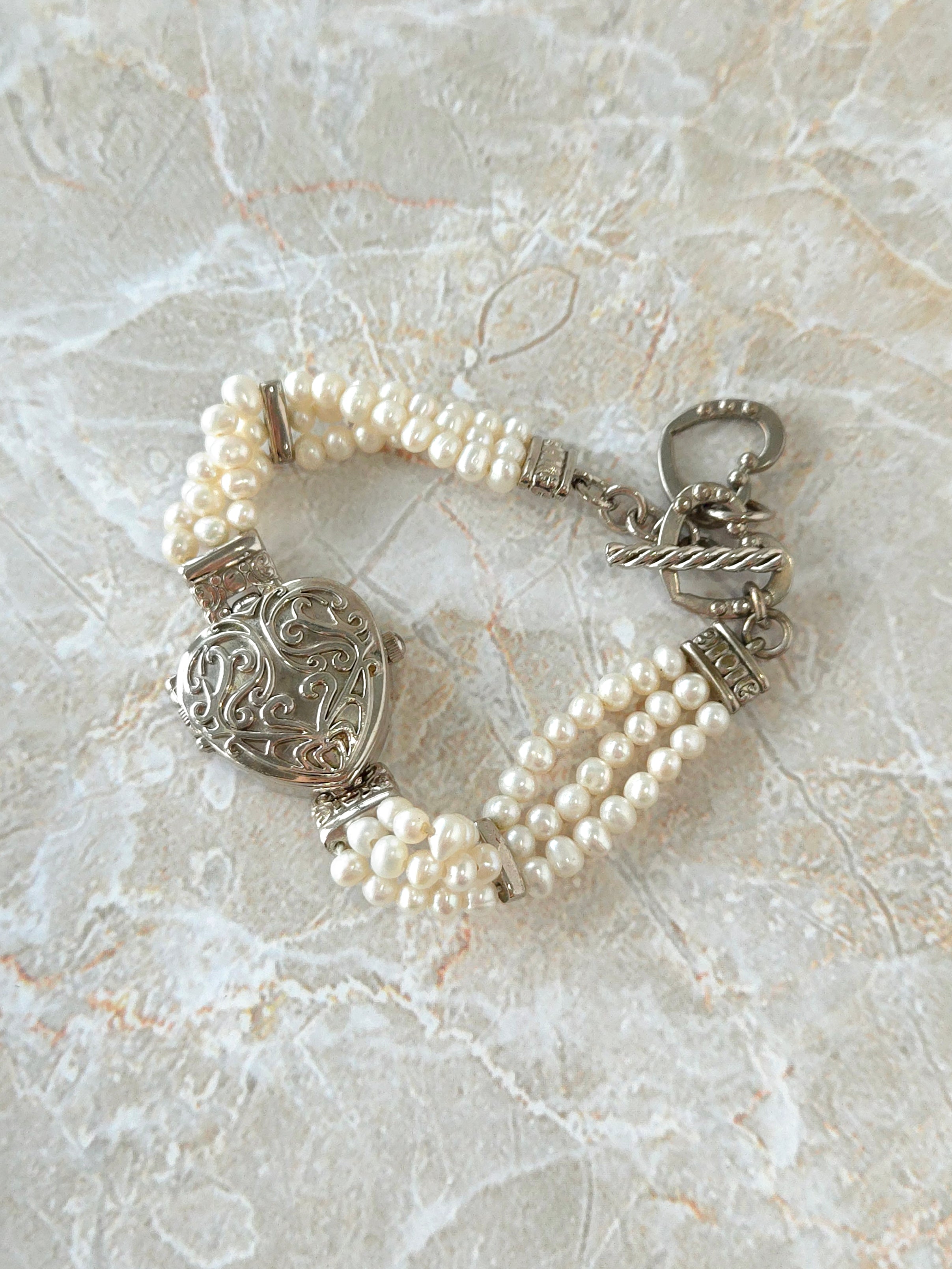Ornate Heart Pearl Quartz Watch